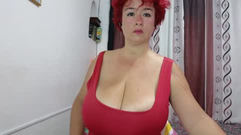 Snapshot of amberlissi chatting on January 2025 12:59:01 AM LISSY online show from January 2025 12:59:01 AM