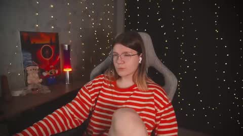 Snapshot of amberlyyy chatting on December 2025 03:34:01 AM my name is Sonya but you can call me your favorite girl 3 online show from December 2025 03:34:01 AM