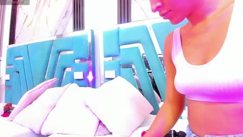 Snapshot of amberr_sweett chatting on May 2026 05:51:01 PM Amber online show from May 2026 05:51:01 PM