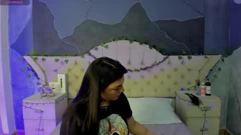 Amber Grey online show from November 2025 06:52:01 PM