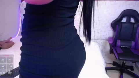 Snapshot of ambersfoxx chatting on November 2025 02:27:01 PM ambers online show from November 2025 02:27:01 PM