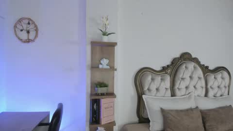 Amber online show from December 2025 08:46:01 PM