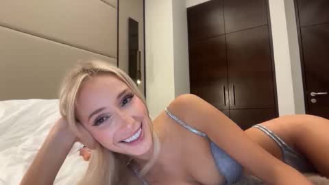 Ambre online show from March 2026 08:26:33 AM