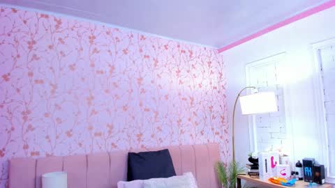 Amelia Adams online show from November 2025 07:02:01 PM