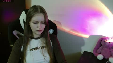 amelia_sweeti online show from April 2026 08:43:02 PM
