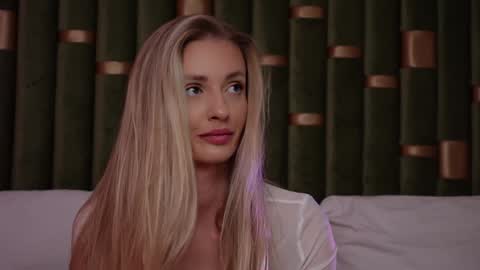 Snapshot of ameliaangell chatting on February 2025 09:36:01 AM Amelia online show from February 2025 09:36:01 AM