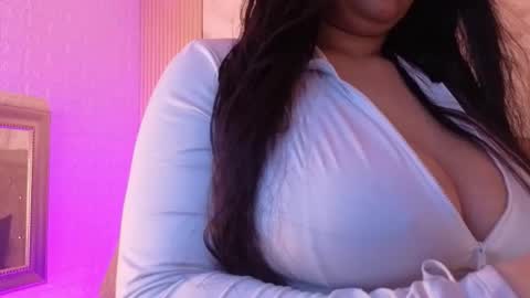 AMELIA CASTELL  online show from March 2026 11:27:01 AM