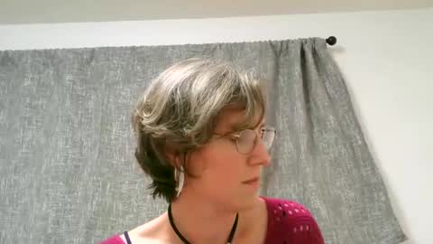 Ameliaishka online show from September 2025 03:11:01 AM