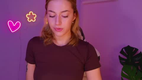 Snapshot of ameliarosaline chatting on June 2026 03:09:02 AM ameliarosaline online show from June 2026 03:09:02 AM