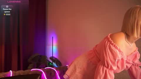  Amelia  online show from November 2025 04:15:01 AM