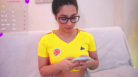 Snapshot of amelie_leigh chatting on September 2025 03:39:02 AM Alejandra online show from September 2025 03:39:02 AM