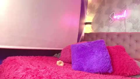 Snapshot of amelie_sutra chatting on December 2025 12:43:01 PM Amelie online show from December 2025 12:43:01 PM