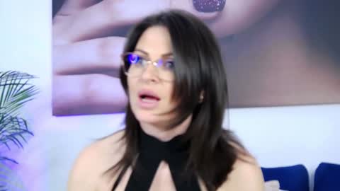 Amelie online show from January 2025 03:00:02 PM