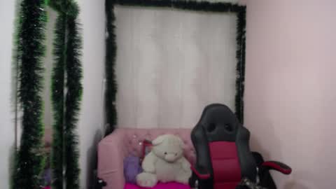 AMELIEROUS .. see you tomorrow  kisses online show from December 2024 01:04:02 AM