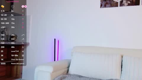 Victoria online show from November 2025 07:26:02 PM