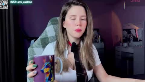 Snapshot of ameliia_castro chatting on December 2025 07:03:02 AM Ameliia castro online show from December 2025 07:03:02 AM