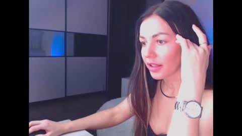 Snapshot of amelinamersi chatting on November 2025 03:58:02 PM amelinamersi online show from November 2025 03:58:02 PM