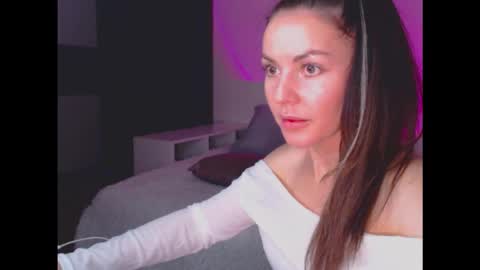 Snapshot of amelinamersi chatting on November 2025 04:30:02 PM amelinamersi online show from November 2025 04:30:02 PM