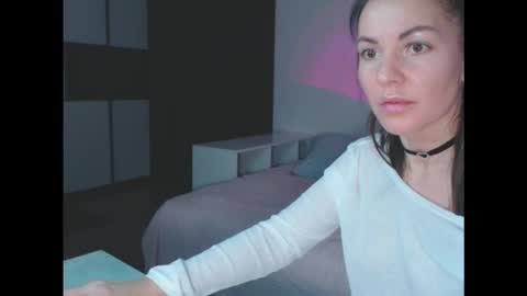 Snapshot of amelinamersi chatting on November 2025 05:50:02 PM amelinamersi online show from November 2025 05:50:02 PM