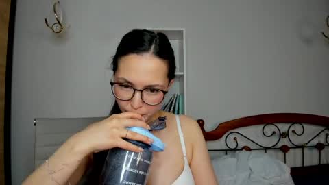 Aylin  online show from May 2026 10:36:01 AM