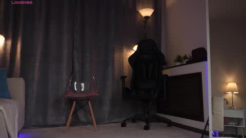 Amy  online show from March 2026 01:34:02 AM