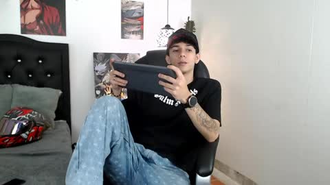 Snapshot of amethystshadow chatting on May 2026 04:20:02 AM amethystshadow online show from May 2026 04:20:02 AM