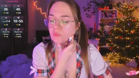 Hi-hi I am Kate welcome to my sexy room online show from January 2025 08:15:02 PM