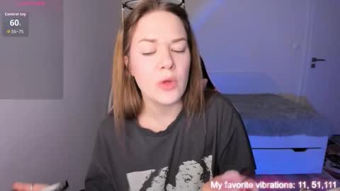 Hi-hi I am Kate welcome to my sexy room online show from January 2026 04:31:02 PM