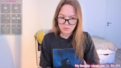 Snapshot of ami_amour_ chatting on July 2026 10:17:02 AM Hi-hi I am Kate welcome to my sexy room online show from July 2026 10:17:02 AM