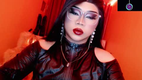 Queen Mireska online show from March 2026 06:10:01 PM