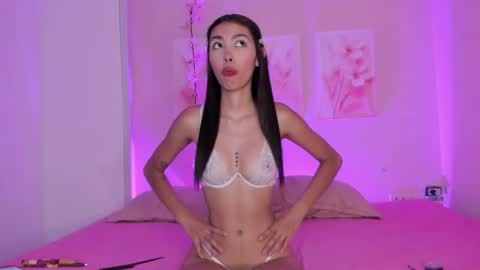 AmiiClark  online show from April 2026 07:08:02 PM