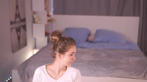 Emily online show from November 2025 09:09:02 AM