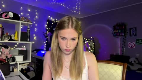 Amily online show from April 2026 03:07:02 PM