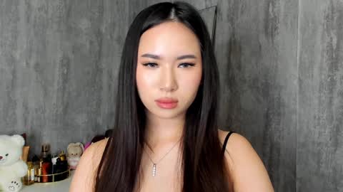 Amina online show from January 2025 12:15:02 PM