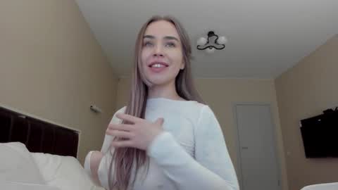 Kristina online show from November 2025 02:46:01 PM
