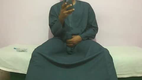 Snapshot of amir_elaraby chatting on October 2025 07:34:01 PM Amir online show from October 2025 07:34:01 PM