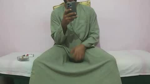 Snapshot of amir_elaraby chatting on October 2025 08:20:02 PM Amir online show from October 2025 08:20:02 PM