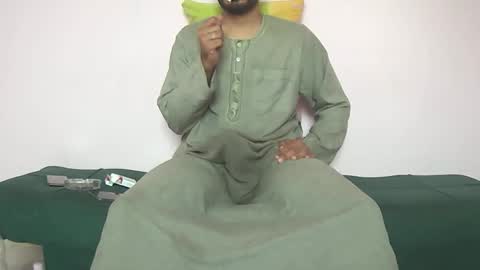 Snapshot of amir_elaraby chatting on November 2025 11:10:02 AM Amir online show from November 2025 11:10:02 AM