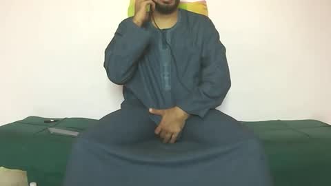 Amir online show from November 2025 12:05:02 PM