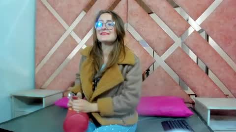 amira xx2 online show from August 2026 08:14:01 PM