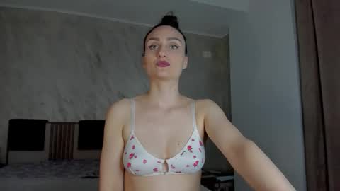 AmiraAnne online show from April 2026 05:45:02 PM