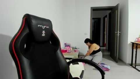 Amiraisa online show from March 2025 05:57:01 AM