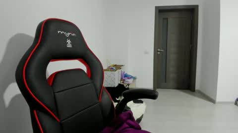 Amiraisa online show from September 2025 01:29:02 AM