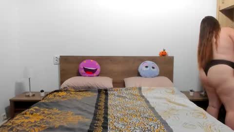 Amira Vyxen online show from November 2025 08:52:02 PM