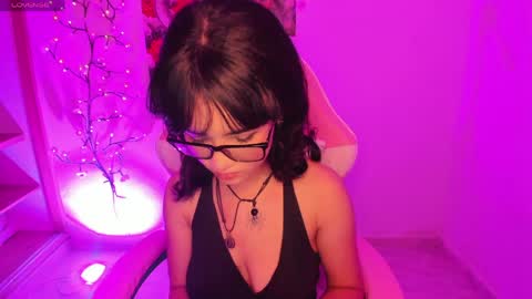 AmiYum online show from April 2026 05:18:02 AM