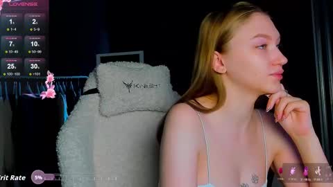 Snapshot of ammi_bliss chatting on November 2025 04:03:02 AM Ammi online show from November 2025 04:03:02 AM