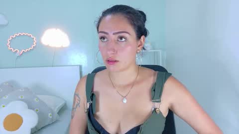 A M M Y  online show from February 2026 11:06:02 AM