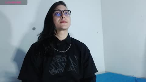 Amoneth online show from December 2025 10:25:02 PM