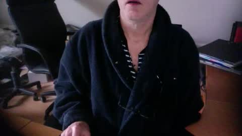 Snapshot of amor2200 chatting on January 2025 10:00:02 AM Amor2200 online show from January 2025 10:00:02 AM