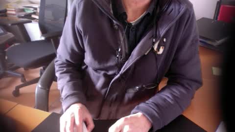 Snapshot of amor2200 chatting on January 2025 01:09:01 PM Amor2200 online show from January 2025 01:09:01 PM